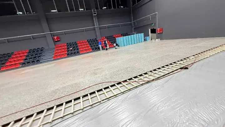 Eskişehir Mihalıççık spor salonu zemin kaplama – uygulama aşaması 11