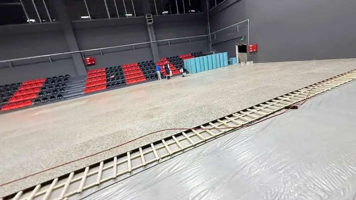 Eskişehir Mihalıççık spor salonu zemin kaplama – uygulama aşaması 12