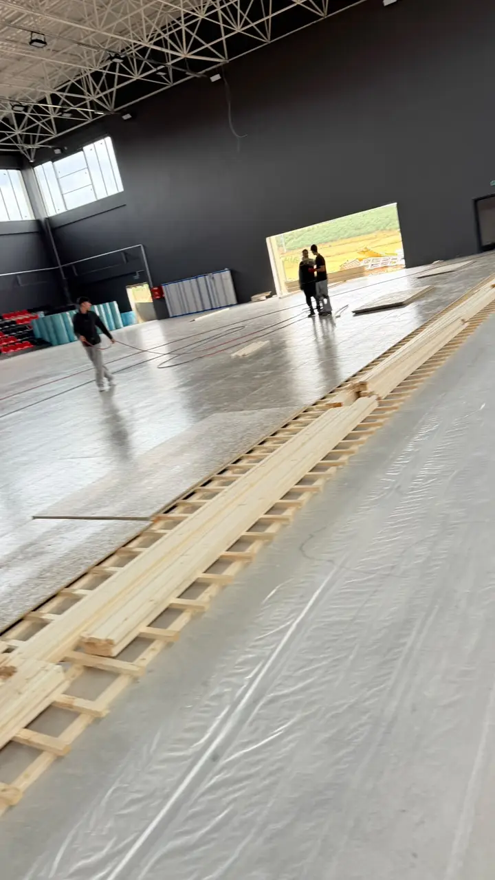 Eskişehir Mihalıççık spor salonu zemin kaplama – uygulama aşaması 14