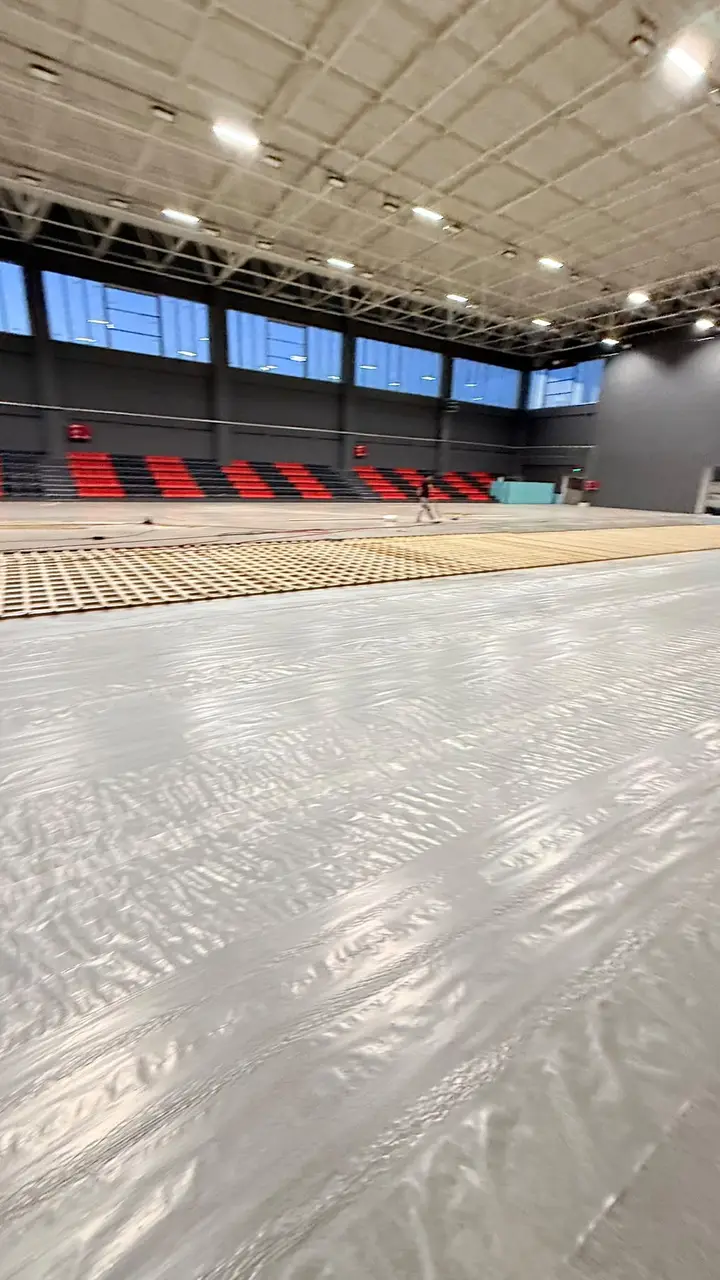 Eskişehir Mihalıççık spor salonu zemin kaplama – uygulama aşaması 21
