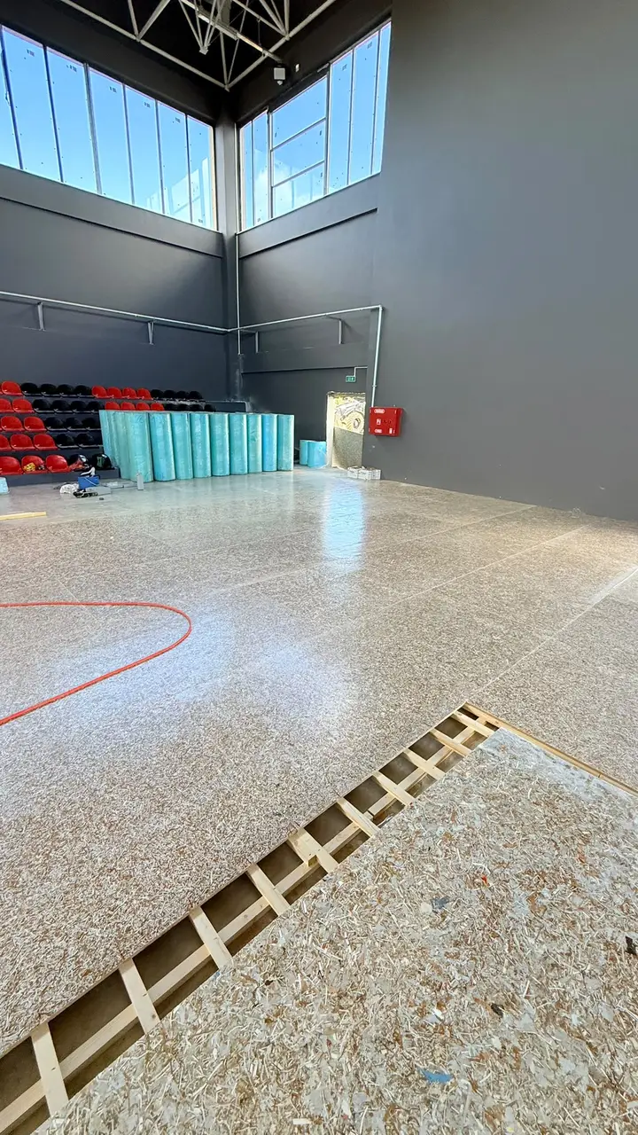 Eskişehir Mihalıççık spor salonu zemin kaplama – uygulama aşaması 24